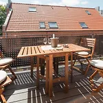 Kuesten West Seitliche Wasserlage, 1 Balkon, 90qm * Гретзиль
