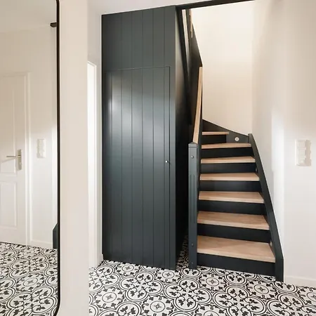 Kuesten West Seitliche Wasserlage, 1 Balkon, 90qm *