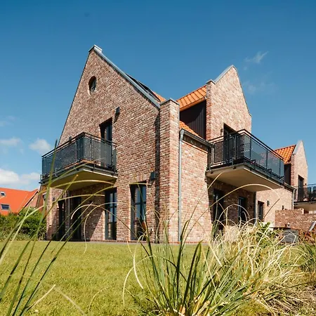 Appartement Kuesten West Seitliche Wasserlage, 1 Balkon, 90qm *