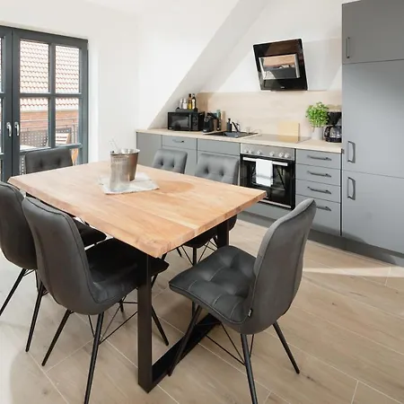 Kuesten West Seitliche Wasserlage, 1 Balkon, 90qm * Гретзиль