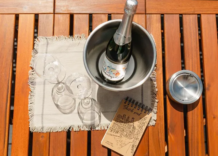 Kuesten West Seitliche Wasserlage, 1 Balkon, 90qm * Greetsiel