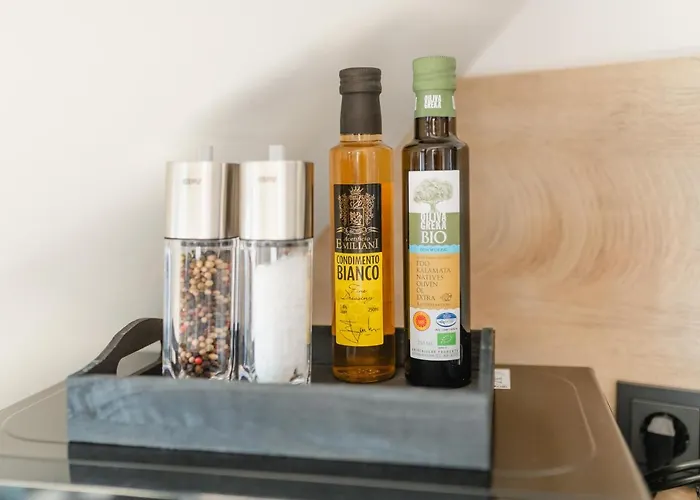 Küsten West Seitliche Wasserlage, 1 Balkon, 90qm Apartment *