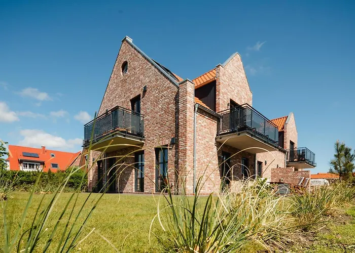 Appartement Kuesten West Seitliche Wasserlage, 1 Balkon, 90qm *