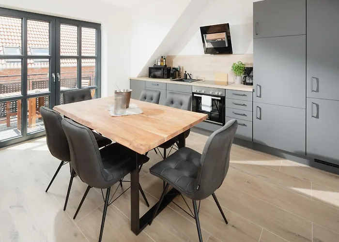 Küsten West Seitliche Wasserlage, 1 Balkon, 90qm * Greetsiel