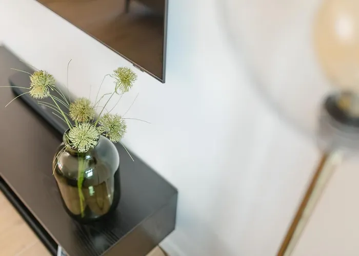 Appartement Kuesten West Seitliche Wasserlage, 1 Balkon, 90qm Greetsiel