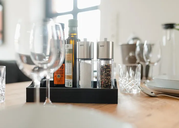 Kuesten West Seitliche Wasserlage, 1 Balkon, 90qm *